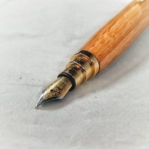 Stylo tourné à la main en bois de chêne Whiskey Barrel Stave - Cadeau unique irlandais artisanal pour la fête des pères