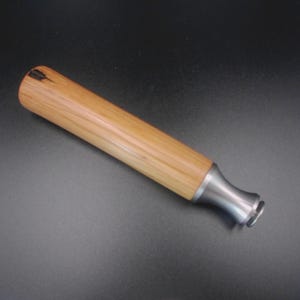 Abrelatas de barril de whisky de roble – Herramienta artesanal para botellas y latas