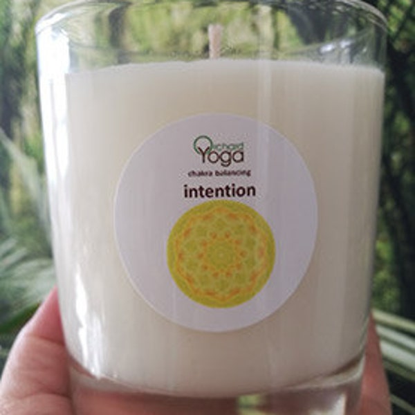 Aromatherapy chakra balancing soy candle for yoga and meditation solar plexus navel lemon ginger