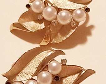 Vintage Crown trifari earrings