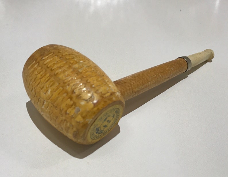 193040s corn cob pipe The Dewey Wks boonville mo