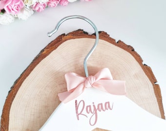 Personalised Wedding Hanger| Bridal Hanger| Custom Vinyl Hanger| Bridal Party Hangers| Personalised Wedding Gift| Bridesmaid Gifts|