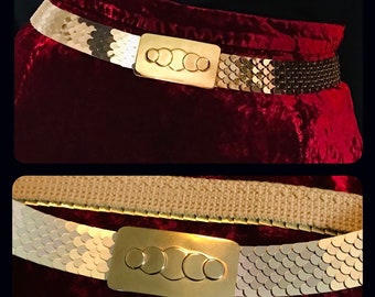 Vintage gold metallic and red stretch belt with geometric clasp