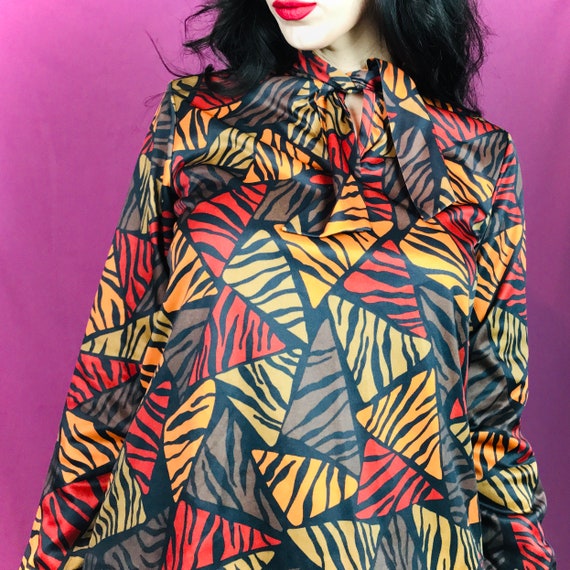 Vintage 80s Tiger Print Blouse with Tie Collar si… - image 4