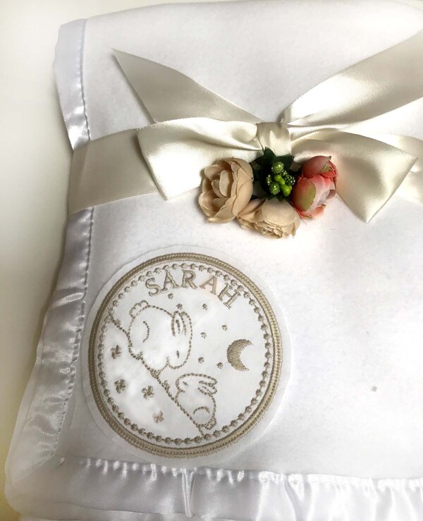 Simple to Attach Snap on Labels That Tell You the Size of Sheets and