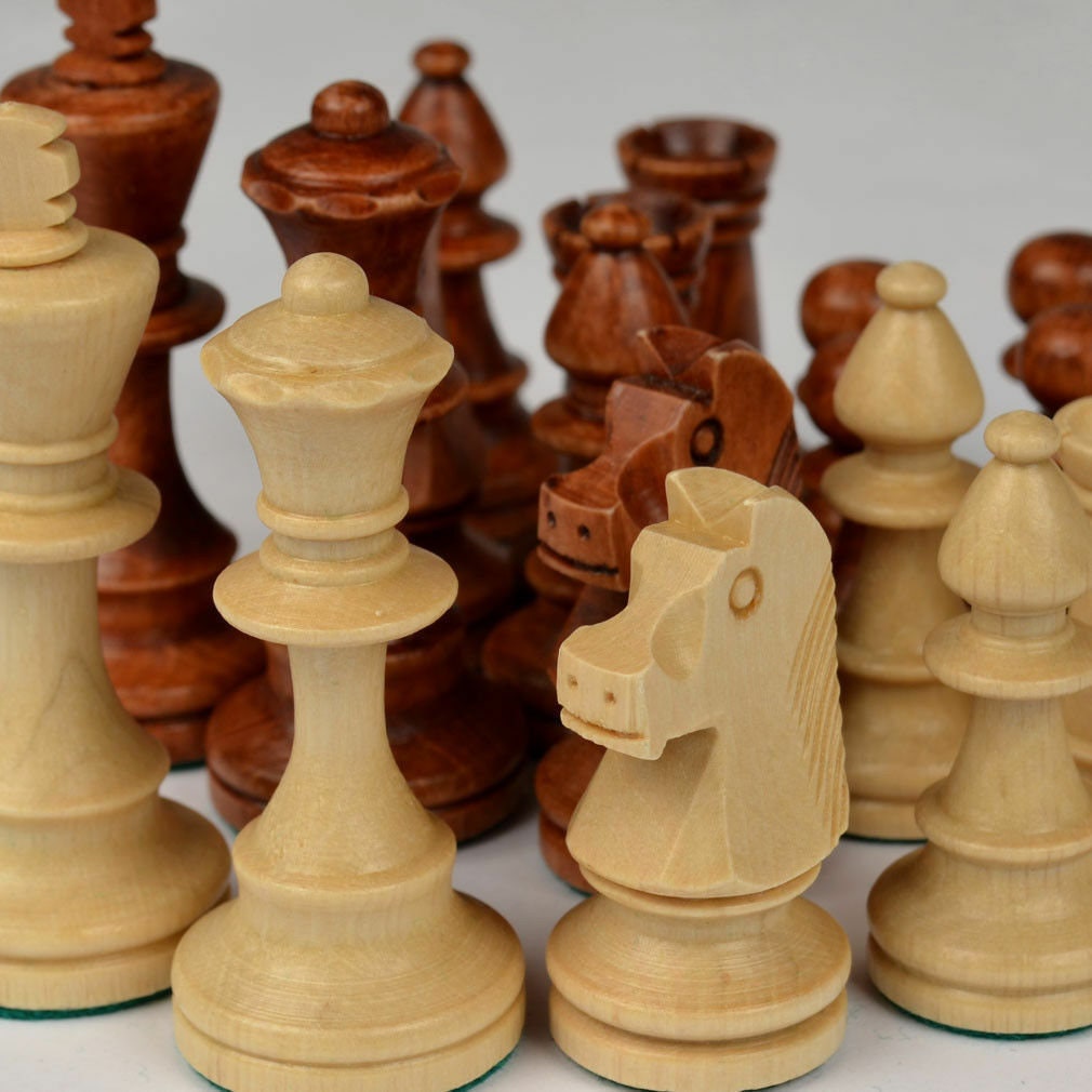 Wooden Staunton Chess Pieces in a Chess Box Etsy