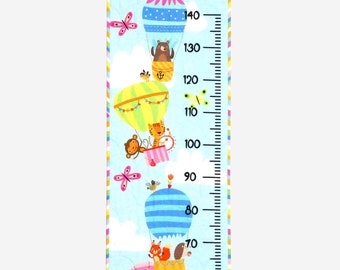 Quilted Nursery Wall Hanging in Multi-Coloured Soft Tones, Nursery Wall Décor, Kids Growth Chart Panel, Ideal Baby Shower Gift