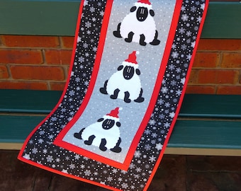 Christmas Table Runner PDF Quilt Pattern with Sheep Applique in Two Sizes, Holiday Table Decor or Wall Hanging for the Festive Season