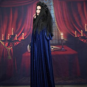 Anjelica Morticia Midnight Sparkle Umhang - Addams Family Umhang von Moonmaiden Gothic Clothing - nach Maß gefertigt