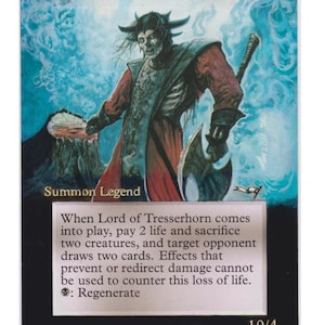 Może przedstawiać: Karta Magic: The Gathering z "Lord of Tresserhorn". Karta przedstawia szkieletową postać w czerwonych szatach z toporem, na niebiesko-białym tle. Tekst zawiera "Summon Legend" i instrukcje gry.
