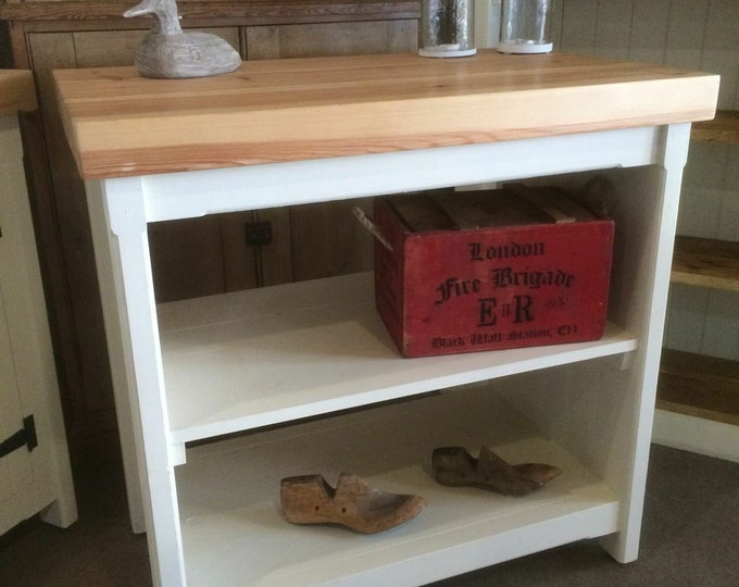 Fully open shelved unit - Chunky pine top