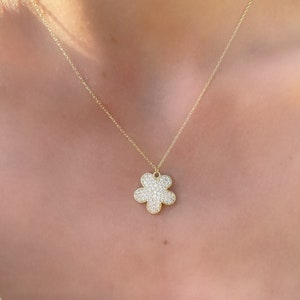 Dainty Flower Charm Necklace Gold Clover Necklace Silver Charm Necklace Daisy Necklace Dainty Flower Necklace Simulated Diamonds