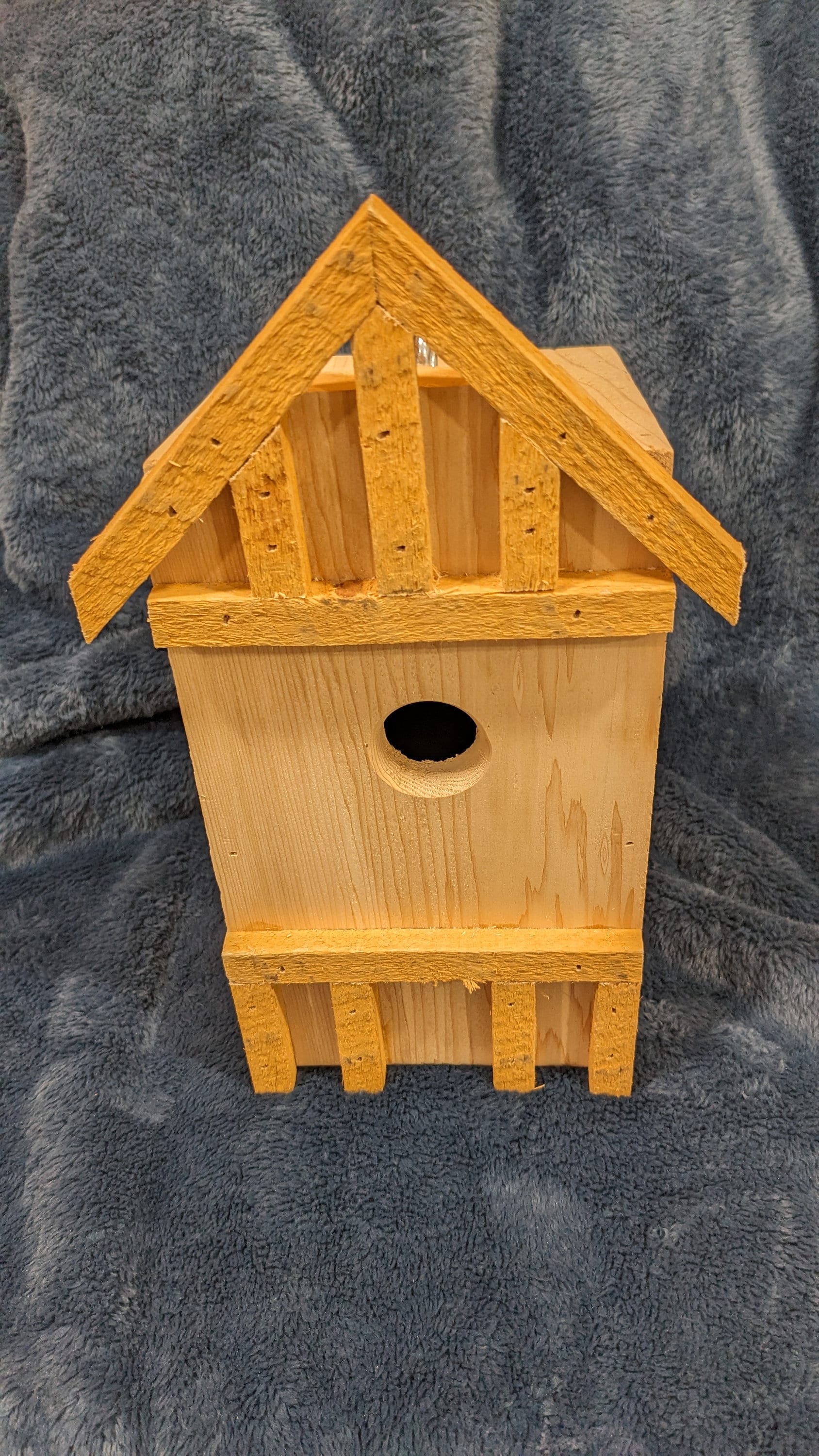 Rustic Wooden Bird House for Chickadees and Other Small Nesting Birds ...