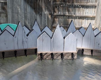 Rustikale Bauernhaus-Schlüsselhaken - Upcycled Holzzaun-Wandhalterung mit 4 Schlüsselhaken