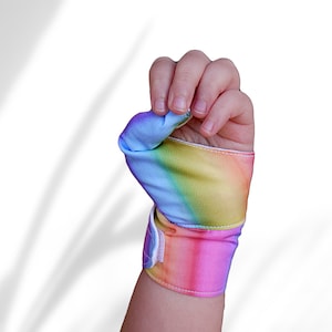 Thumb Guard for babies and toddlers. Baby Guard Thumb guard with arm cuff to help keep the guard in place.