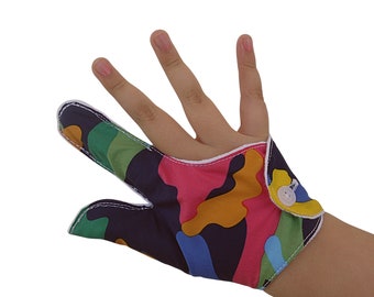 Thumb guard and finger guard for thumb suckers. A fabric glove to help stop sucking habits. May be pulled off by babies & toddlers.