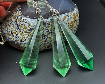 Green Fluorite Crystal Pendulum,Fluorite Bead, Divination, Metaphysical, Healing Crystals and Stones