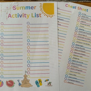 Afdrukbare zomeractiviteitenlijst met individuele verlanglijstjes en een gratis spiekbriefje inbegrepen. Kleur- en printvriendelijke ontwerpen