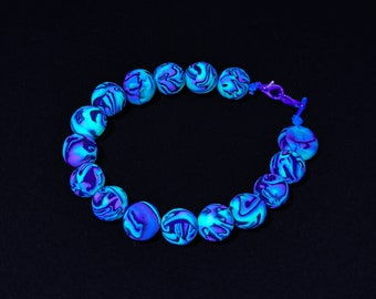 UV Beaded Bracelet, Psychedelic Turquoise Pattern, Trippy Friendship Bangle