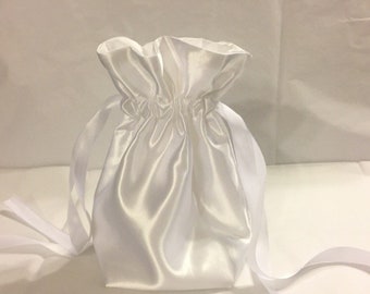 Elegant White Bridal Satin Drawstring Hand Bag. 3 Sizes. Perfect for Wedding Girl Gift Birthday Baby Shower Bridal Party Purse