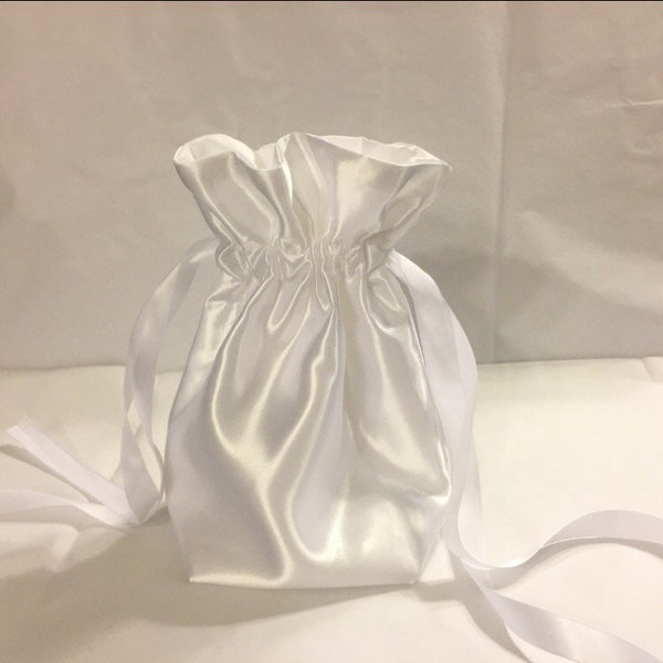 Elegant White Bridal Satin Drawstring Hand Bag. 3 Sizes. Perfect for Wedding Girl Gift Birthday Baby Shower Bridal Party Purse