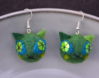 felt green cat earrings, kids earrings, hanging wool jewellery, small animal accessories for kid, for teen,cat lover gift