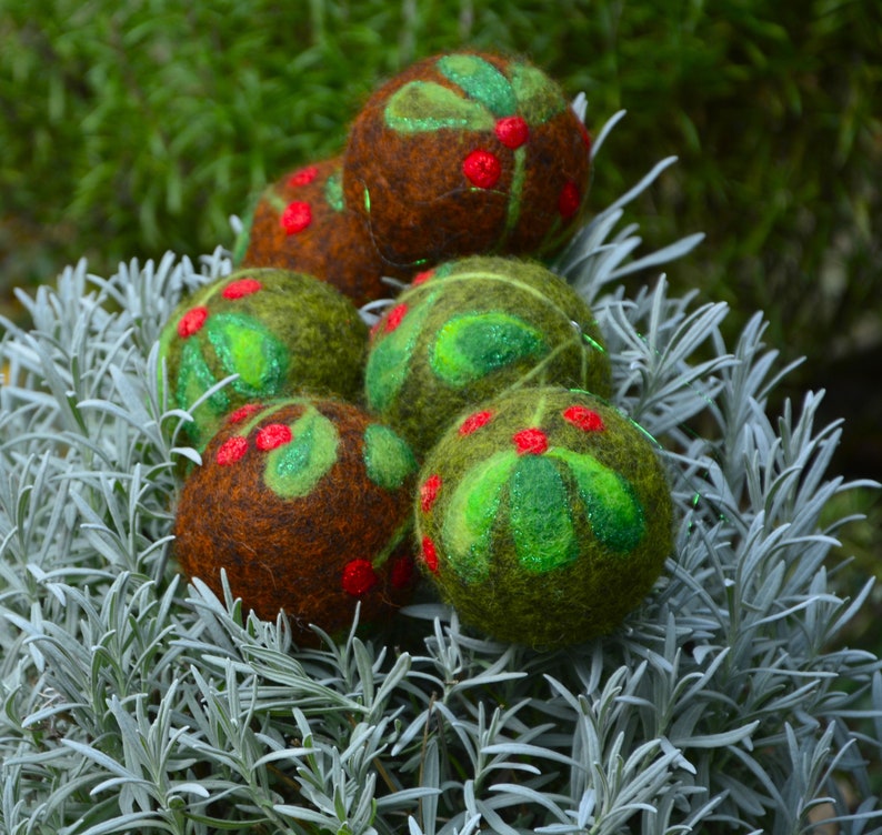Christmas tree felt ornament set of 2, Handmade hanging decoration, shiny wool felted balls, small christmas gift image 2