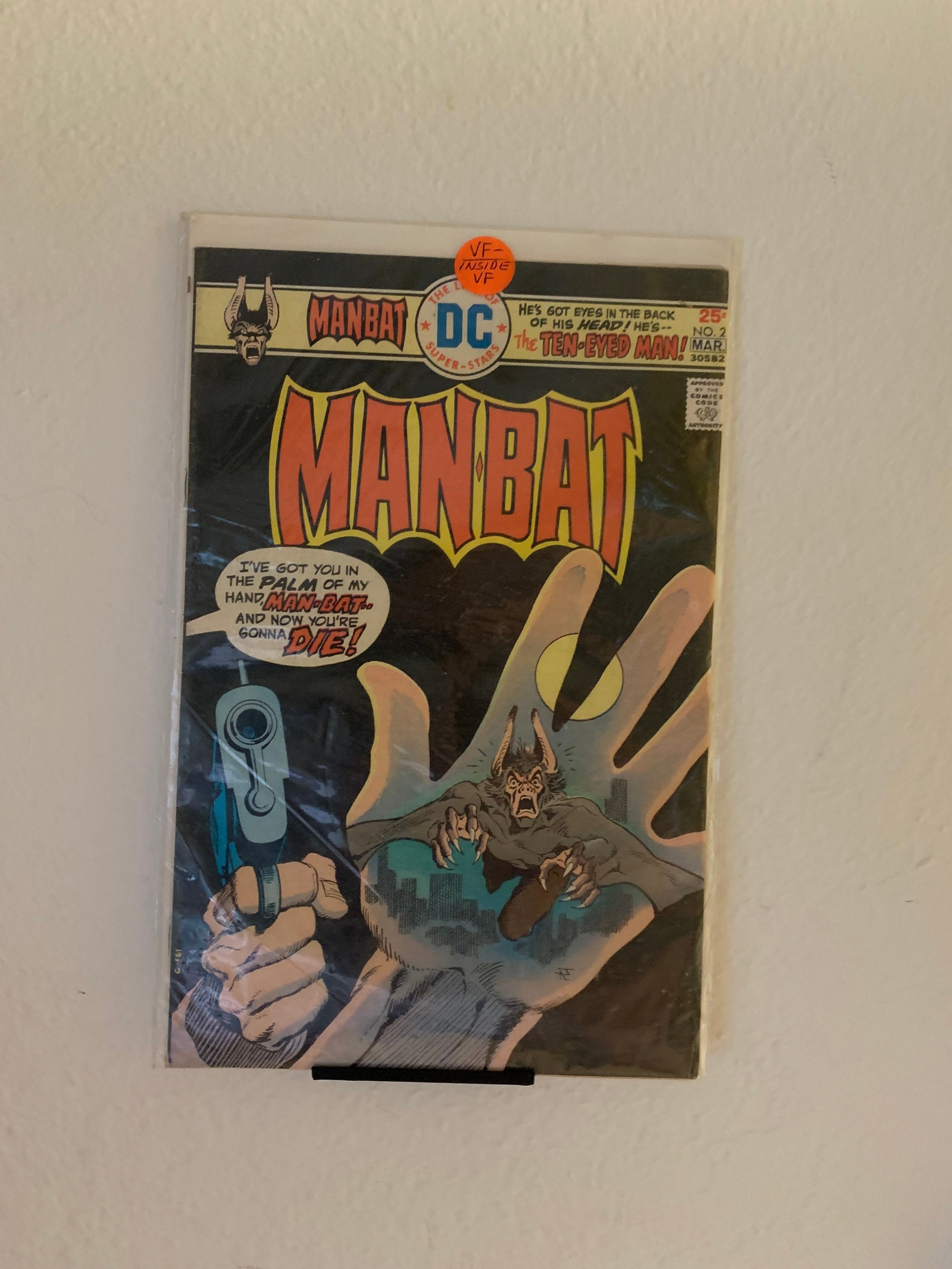 Comic Book Wall Mount | Etsy