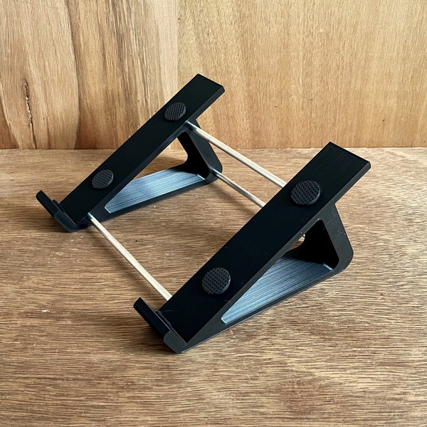 Quad Cortex Stand