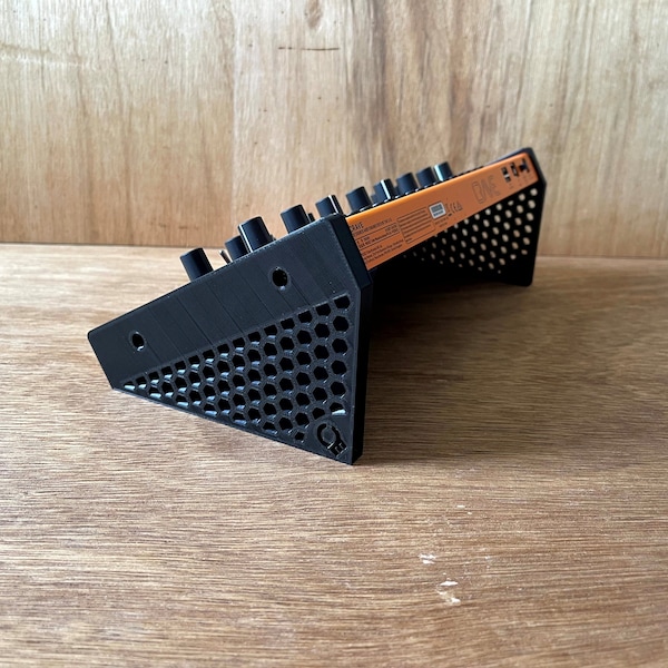 Behringer Crave / Edge / Spice Hex Cut-out Side Panels / Stand