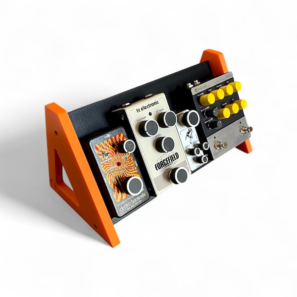 Gitarren-Pedal, Desktop-Ständer 300 mm 60 Grad | 3D Gedruckt | Kalte Erde Industrien