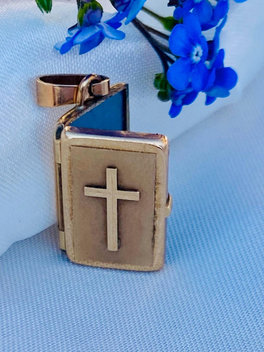 Vintage 9ct Yellow Gold Bible Locket - Etsy