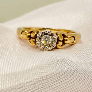 Vintage 9ct gold & diamond ring SIZE J