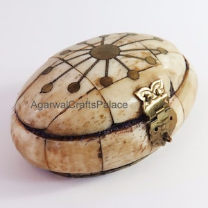 Camel Bone Trinket jewellery Box, Oval Shape, Oval Jewellery Box, Bone and Solid brass, Jewellery Box, Brass Inlay Box, casket, Storage box