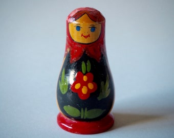 Vintage Wooden Matryoshka Doll i Vintage Wooden Folk Doll Wooden Figurine Collectible Souvenir Doll