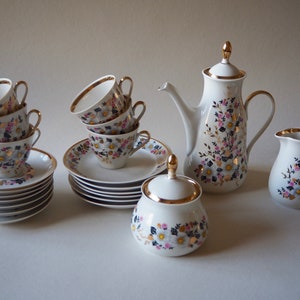 Vintage Riga Porzellanfabrik RPR Kaffee Set MARIANNA Dünnes Porzellan Espresso Set Sehr seltenes Blumenmuster UdSSR Porzellan Kaffee Set
