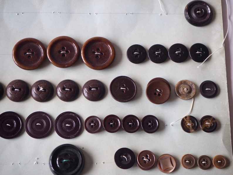 49 Vintage Buttons On Cardboard Display with Unique vintage button,Plastic Buttons,Vintage Brown Decorative Buttons,Round Plastic Buttons