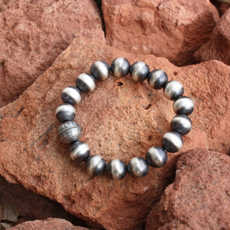 Navajo Pearl Bracelet main image 1