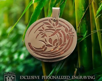 Symbolizing longevity and harmony: Pendant depicting green bamboo leaves