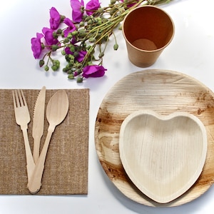 ecofrindly palm leaf plates 10 pice 10&quot; Round - 10 pice 6&quot; Heart  25 pice  Burlap napking-  - 30 pice ( fork - Knife -spoon ) 10 pic cup