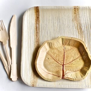 Disposable palm leaf Square plate Natural Sustainable 10 pic and 10 pic  7&quot; Sea. grape Stylish - Uniq  and 30 cutlery