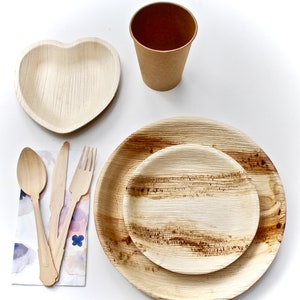 palm leaf plate10 pices 10&quot; round 30 pic cutlery - 10 pic 6&#39; round - 10 pic 6&quot; Heart - 25 pic napkin - 10 pic cup disposable composable