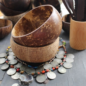 Wholsale Coconut Shell  Rain forest 10pic - 30pic - 40pic -50 pic  %100 Natural - Eco frindly - Organic  Zero waste -