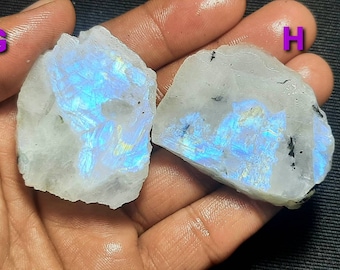 Untreated Rough Natural Flashy Moonstone Crystal Gemstone Flashy Specimen Raw Moonstone,Size 24x30 MM Rainbow Fire Moonstone Specimen Stone