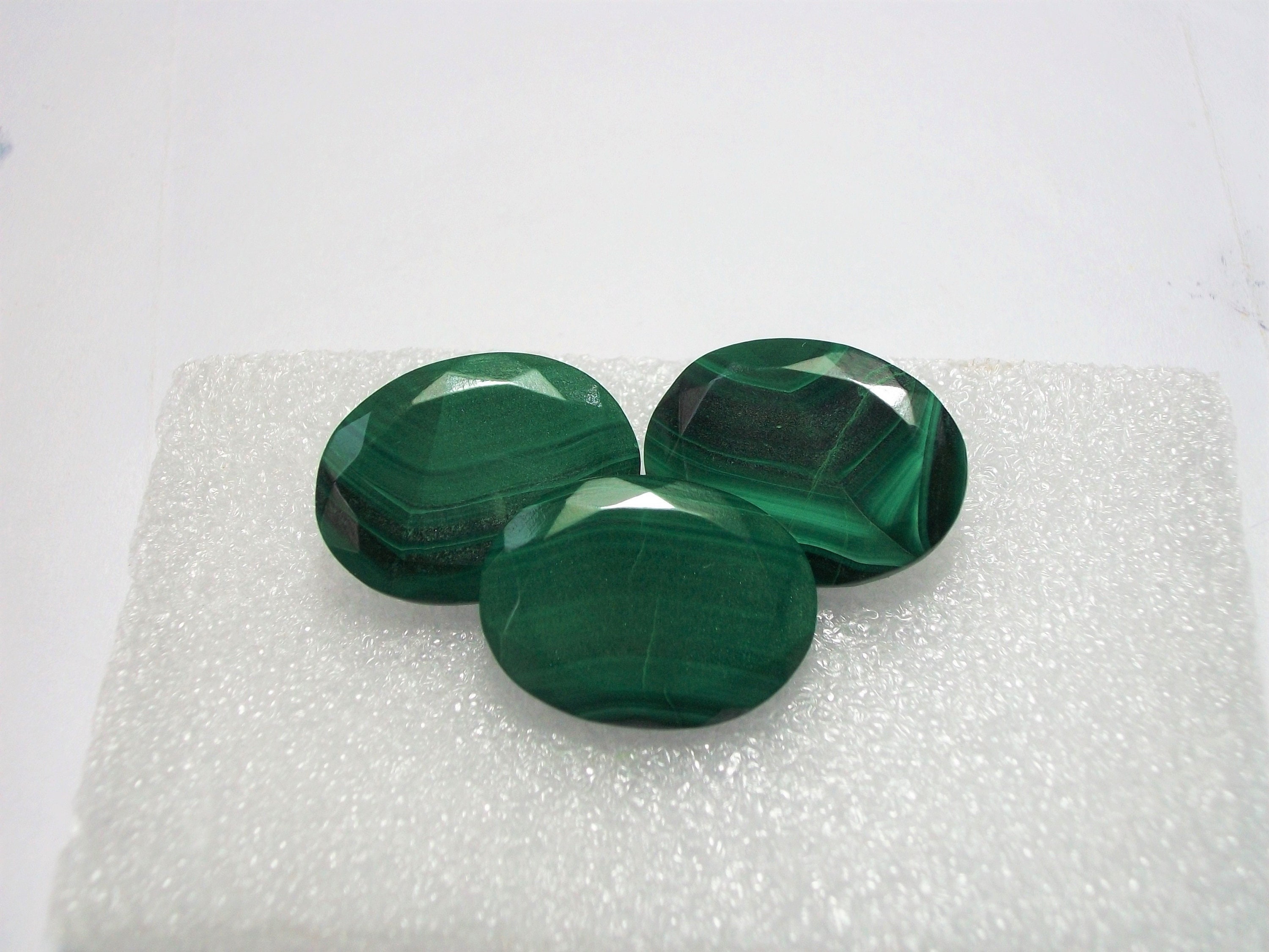 AAA Quality Malachite Faceted Oval GemstoneMalachite GemstoneReal MalachiteSize 10x12 to 18x25 mmNatural MalachiteJewelry Making stone