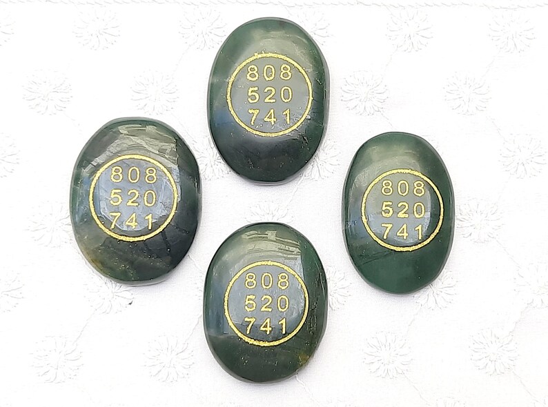Green Aventurine Money Stone Coins Switch World Zibu Symbol Stone Love