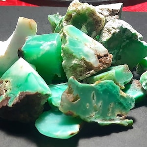 Natural Chrysoprase rough Gemstone,Chrysoprase Specimens,Chrysoprase raw Material,Chrysoprase Slices,Chrysoprase Raw Slices,Big size rough.