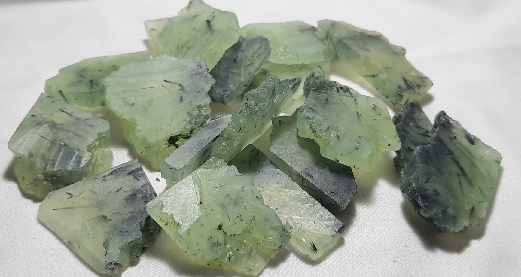 Details about   Finest Lot Natural Prehnite Chalcedony 3X3 mm Round Faceted Cut Loose Gemstone 