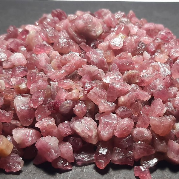 Natural Pink Tourmaline Rough Gemstone,pinkTourmaline Specimens,Tourmaline Rough,Raw Pink Tourmaline,Pink Tourmaline Mix Lot Rough Gemstone.