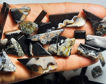 Schwarz gebänderter Onyx Rohedelstein: Gefärbte Onyx Scheibe, ungeschliffener Onyx,Stein,Rohschmuck,Heilung,Cabochon,Perlen,Schnitzerei,Handwerk,Dekorative Scheibe,Peace